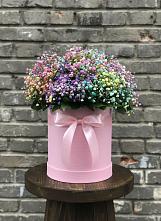 Цветочная композиция из Гипсофила и Розы в шляпной коробке в Мищенском