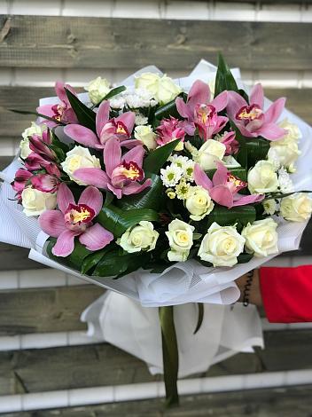 Букет цветов из: Розы и Хризантемы в Мищенском