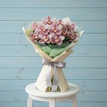 Букет цветов из:  Орхидеи и Розы #REPLACE_PRED# Мищенском