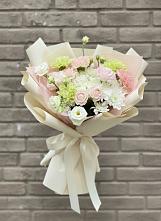 Букет цветов из:  Гвоздики, Розы, Лизиантусы и Хризантемы #REPLACE_PRED# Мищенском
