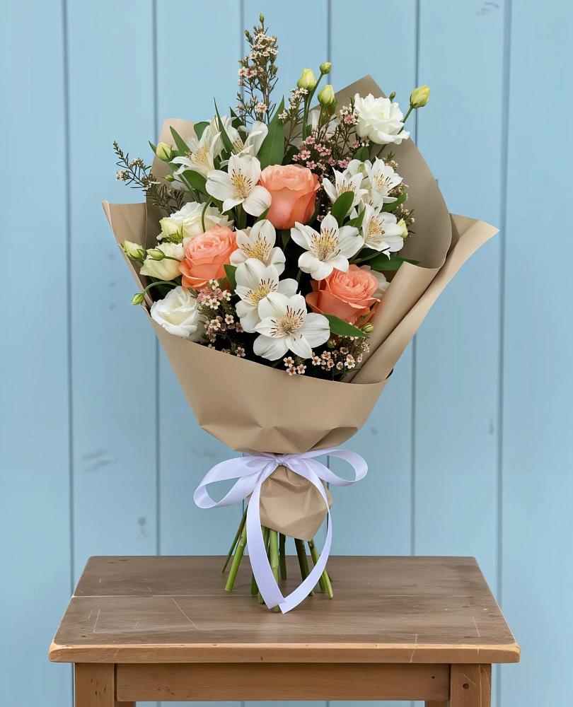 Букет цветов из: Альстромерии, Лизиантусы, Розы и Хризантемы в Мищенском
