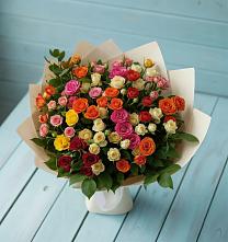 Букет Микс из разноцветных кустовых роз в Мищенском