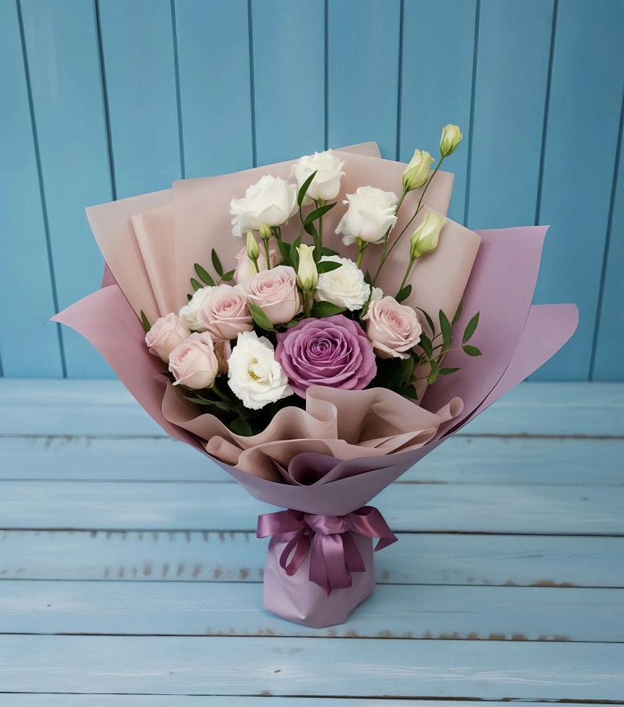 Букет цветов из: Розы и Лизиантусы в Мищенском