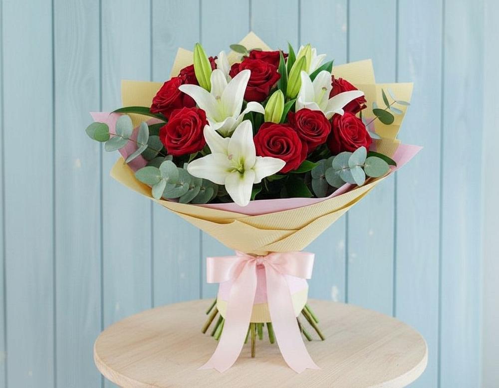 Букет цветов из: Лилии и Розы в Мищенском